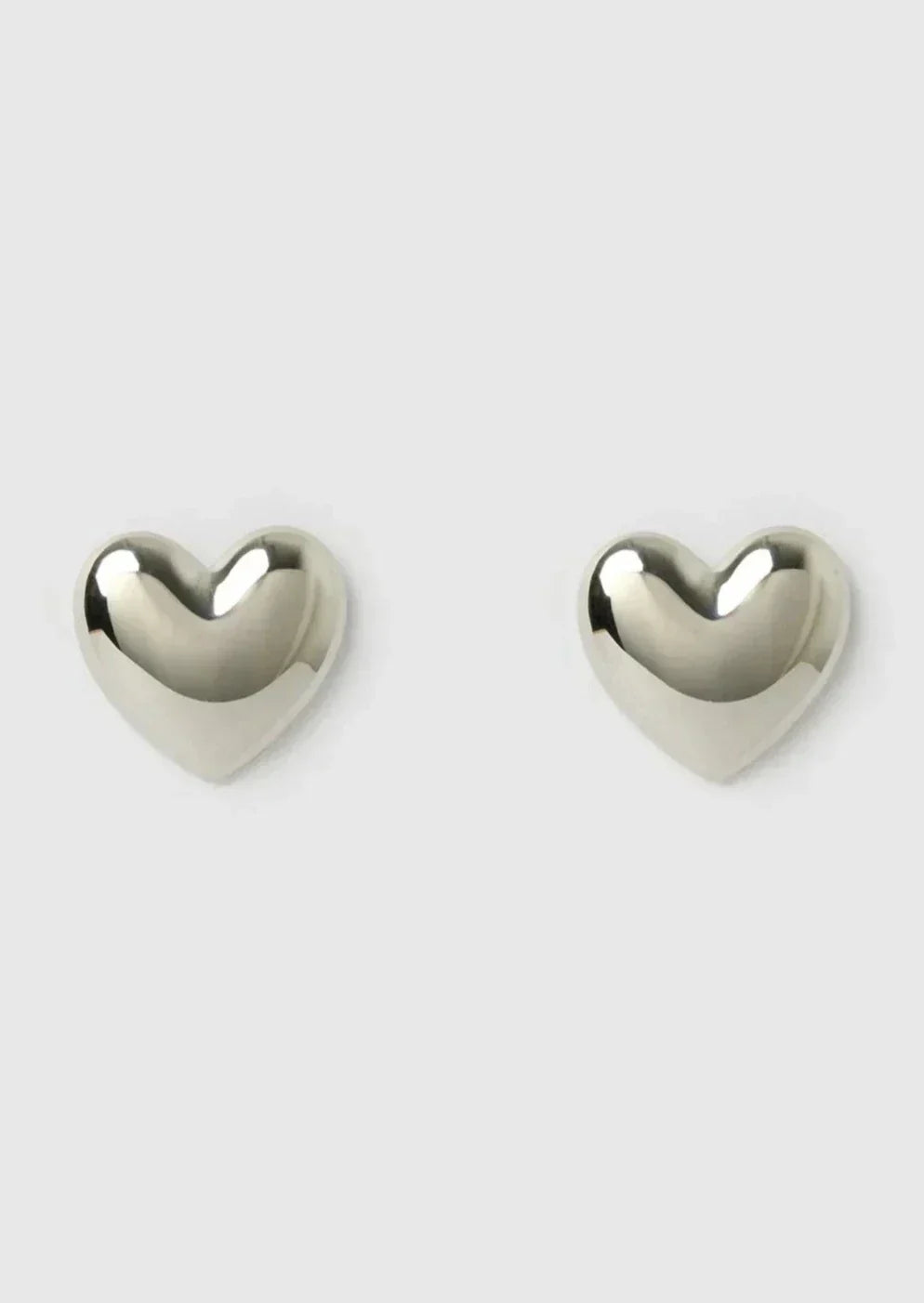 Nina | Heart-Shaped Studs